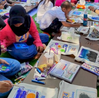 Puluhan Anak-anak Ramaikan Lomba Melukis HUT Novotel Makassar Ke-8 Tahun