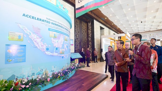 Direktur Utama PLN Darmawan Prasodjo saat memaparkan strategi penggunaan hydropower untuk memaksimalkan kebutuhan listrik di tanah air di sela-sela World Hydropower Congress (WHC) 2023, di Nusa Dua Bali, kemarin. (Dok. Humas PLN UIP Sulawesi)