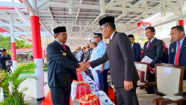 Kakanwil Kemenkumham Sulsel Liberti Sitinjak saat menghadiri Upacara HKN 2023, di Rujab Gubernur Sulsel, kemarin. (Dok. Humas Kanwil Kemenkumham Sulsel)