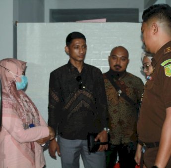 Kejari Sinjai Tahan Mantan Kabid Bina Marga Dinas PUTR Sulsel