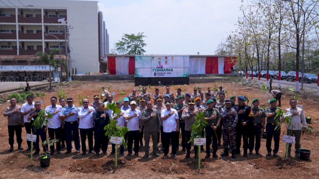 Penanaman 10 Juta Pohon, Menko PMK Muhadjir Effendy Terima Kasih ke Pj Gubernur Bahtiar