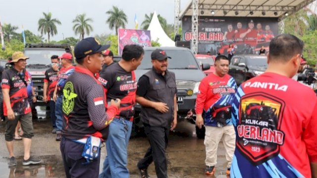 Bupati Kukar Edi Damansyah, saat menghadiri Serunya Off Road Kukar Overland. (Istimewa)