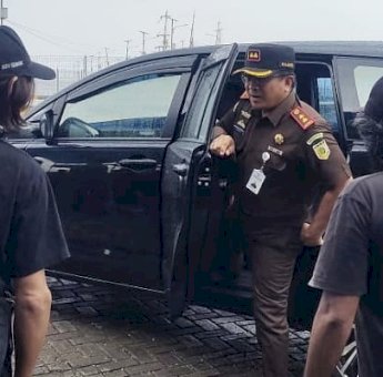 Kajati Sulsel Beri Perhatian Khusus Persoalan Imam Masjid Gadai Emas Istri Tutupi Utang Proyek Pemerintah