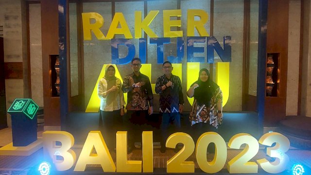 Jajaran pejabat lingkup Kanwil Kemenkumham Sulsel mengikuti Rakernis Pelayanan AHU 2023, di Bali, kemarin. (Dok. Humas Kanwil Kemenkumham Sulsel)
