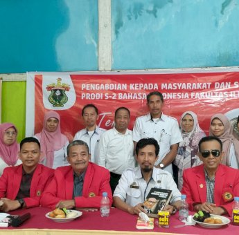 Prodi S-2 Bahasa Indonesia FIB Unhas Gelar Pengabdian Masyarakat di SMPN 1 Tinggimoncong