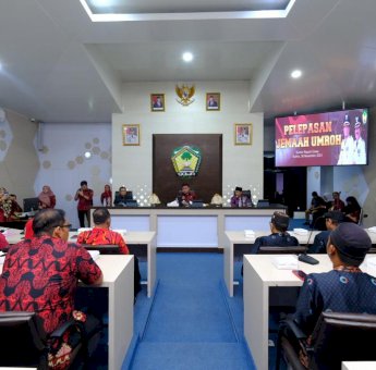 Pemkab Gowa Berangkatkan Puluhan Orang Beribadah Umrah