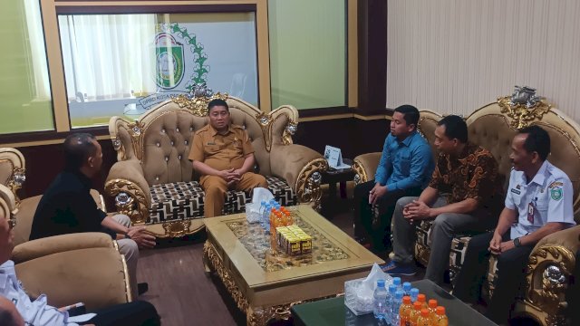 Ket : Pimpinan DPRD Parepare saat menerima kunjungan Pj Wali Kota Parepare 