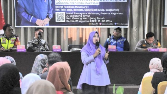 Anggota DPRD Makassar, Fatma Wahyudin saat melakukan reses di Jl Sabutung Timur, Kelurahan Gusung, Kecamatan Ujung Tanah, Kamis (3/8/2023). (Foto: Istimewa)