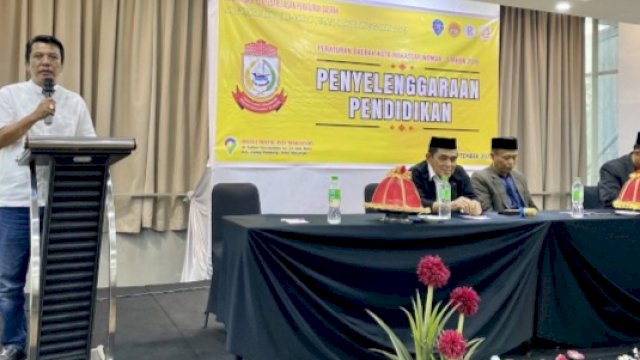Anggota DPRD Makassar, Abdul Wahab Tahir menggelar Sosialisasi Perda nomor 1 tahun 2019 tentang Penyelenggaraan Pendidikan di Hotel Royal Bay Makassar, Jumat (8/9/2023). (Foto: Istimewa)
