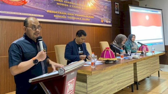Anggota DPRD Makassar, Irwan Djafar menggelar sosialisasi Perda nomor 3 tahun 2014 tentang Penataan dan Pengelolaan Ruang Terbuka Hijau di Hotel Grand Maleo, Minggu (8/10/2023). (Foto: Istimewa)