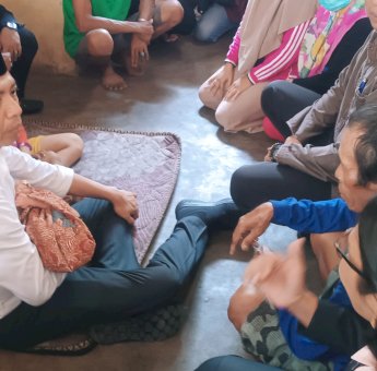 Kunjungi Warga Kurang Mampu, Pj Wali Kota Parepare Akbar Ali Imbau Jajarannya Peka Kondisi Sekitar