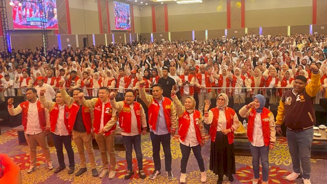 Caleg DPR RI Partai Gerindra dari Dapil Sulsel I, Andi Anhar Rahman menggelar silaturahmi akbar bersama  ribuan relawan Saudarayya di Hotel Claro, Jalan AP Pettarani, Makassar, Rabu (15/11/2023). (Foto: Istimewa)