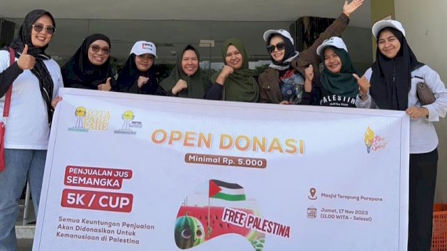 Ket : Pengurus HIPMI Ladies Kota Parepare usai melakukan pengumpulan donasi untuk palestina (Istimewa)