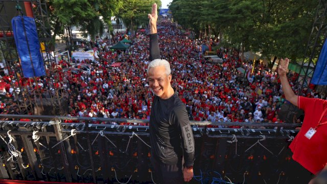 Suasana Jalan Sehat Perjuangan yang digelar Komunitas GenZi Sulawesi Selatan di sepanjang Jalan Jenderal Sudirman, Makassar, Minggu (26/11/2023) pagi. (Foto: Istimewa)