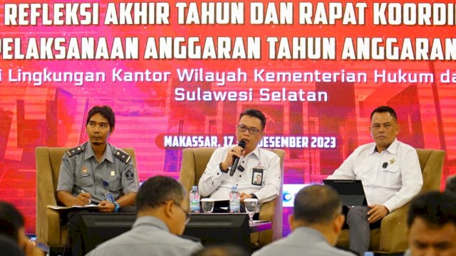 Ombudsman Perwakilan Sulsel dan Badan Pemeriksa Keuangan (BPK) Sulsel hadir menjadi pembicara dalam Refleksi Akhir Tahun dan Rapat Koordinasi Pelaksanaan Anggaran, Kanwil Kemenkumham Sulsel, di Claro Hotel Makassar, kemarin. (Dok. Humas Kanwil Kemenkumham Sulsel)