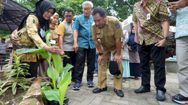Silaturahmi ke Kantor Dinas TPH-BUN Sulsel, Pj Gubernur Bahtiar Dialog dengan Para Pegawai