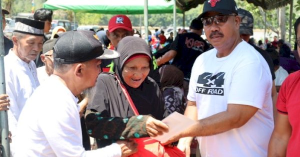 Off Road ke Desa Senoni, Bupati dan Peserta Serahkan Bantuan Sembako