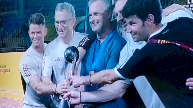 Presiden FIFA Bangga dengan Indonesia