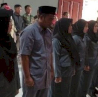 Pesan Tegas Asisten I Pemkab Kukar saat Melantik Anggota BPD Desa Tani Baru