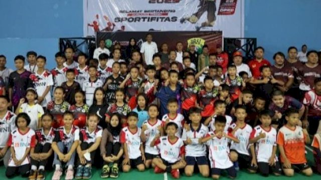 Atlet Bulutangkis muda siap ikut Piala Bupati Kukar 2023. (Foto: Budi Kurniawan / Republiknews.co.id)