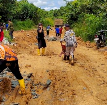 Desa Muara Leka Berfokus pada Infrastruktur Jalan untuk Mendorong Ekonomi