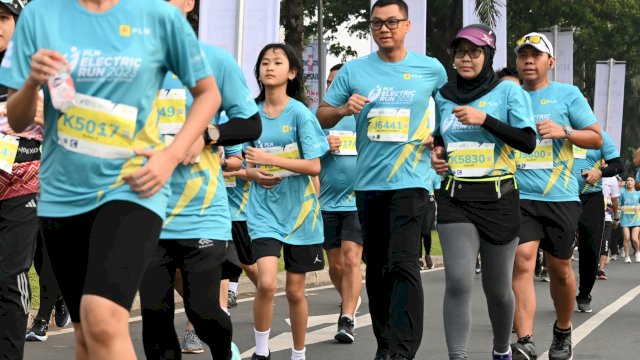 Direktur Utama PLN Darmawan Prasodjo saat ikut meramaikan PLN Electric Run 2023, di Scientia Square Park, Serpong, Tanggerang, kemarin. (Dok. Humas PLN UIP Sulawesi)