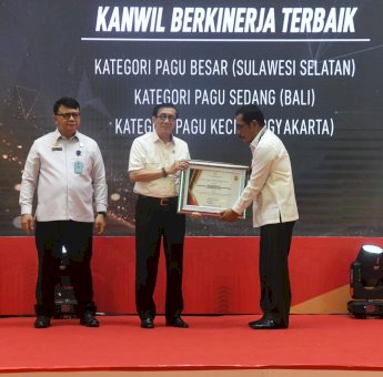 Kanwil Kemenkumham Sulsel Terima Penghargaan Terbaik Pertama Berkinerja Terbaik