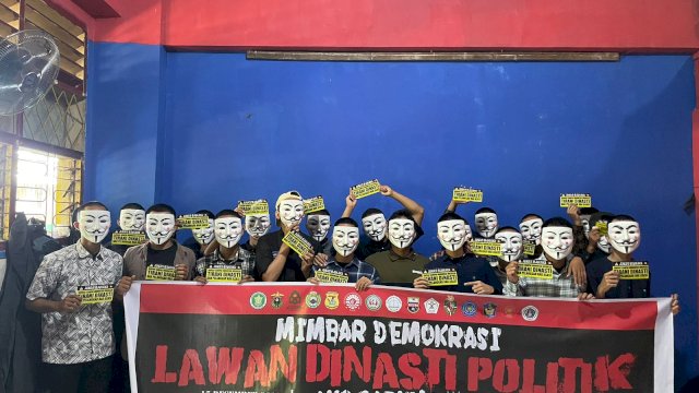 Aksi AMPDS tolak politik dinasti di salah satu Kampus di Makassar. (ist)