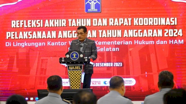 Kakanwil Kemenkumham Sulsel Liberti Sitinjak, di sela-sela menghadiri Refleksi Akhir Tahun dan Rapat Koordinasi Pelaksanaan Anggaran, Kanwil Kemenkumham Sulsel, di Hotel Claro Makassar, Senin, (18/12/2023). (Dok. Humas Kanwil Kemenkumham Sulsel)