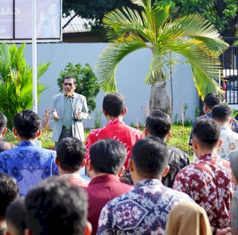 Beri Arahan ke Pegawai, Kakanwil Kemenkumham Sulsel: Awali Hari Dengan Syukur