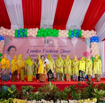 Lomba Fashion Show Ramaikan HUT DWP Wanita Pengayoman Kemenkumham Sulsel