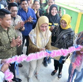 Indah Putri Indriani Resmikan Dermaga Kedua Desa Pongko