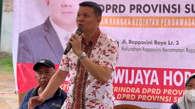 Anggota DPRD Sulsel, Edward Wijaya Horas melaksanakan kunker pengawasan APBD Sulsel di Kelurahan Rappocini, Kecamatan Rappocini, Kota Makassar, Kamis (30/11/2023). (Foto: Istimewa)