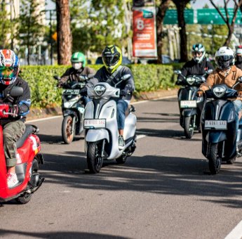 Yamaha Boyong 5 Piala di Ajang GridOto Award 2023