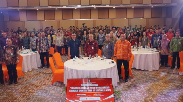 Jajaran Kanwil Kemenkumham Sulsel ikut hadir dalam Penutupan Monitoring dan Evaluasi Rencana Kerja Tahunan Reformasi Birokrasi Triwulan IV Tahun 2023, di Ballroom Hotel Harper Malioboro Yogyakarta, kemarin. (Dok. Humas Kanwil Kemenkumham Sulsel)