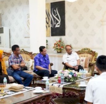 Pemprov Sulsel Serahkan Berkas Hasil Seleksi Calon Anggota KI ke DPRD Sulsel