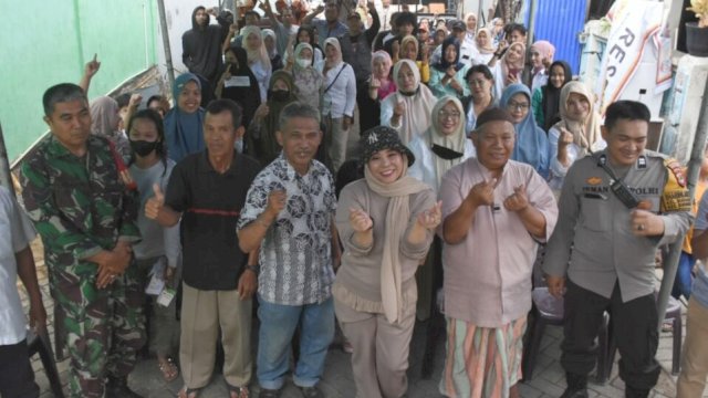 Anggota DPRD Kota Makassar, Nunung Dasniar Azis saat melaksanakan reses di Kelurahan Sudiang Raya, Kecamatan Biringkanaya, Jumat (3/11/2023). (Foto: Istimewa)