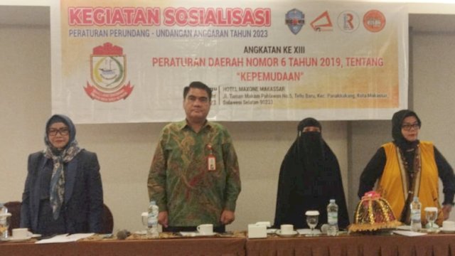 Anggota DPRD Makassar, Apiaty Amin Syam melaksanakan sosialisasi Perda Nomor 6 Tahun 2019 tentang kepemudaan di Hotel Maxone, Jl Taman Makam Pahlawan, Makassar, Minggu (5/11/2023). (Foto: Istimewa)