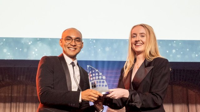 Indosat Ooredoo Hutchison berhasil meraih dua penghargaan pada kategori Best Network Transformation Initiative, dan Total Experience pada World Communication Award 2023, di Belanda, kemarin. (Dok. Indosat Ooredoo Hutchison)