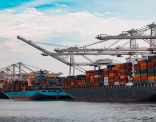 Aspek Perpajakan atas Penyerahan Barang Kena Pajak ke &nbsp;Kawasan Berikat