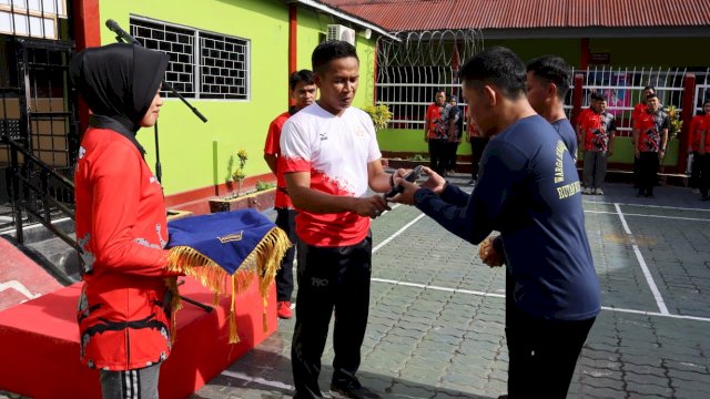 Rutan Kelas IIB Watansoppeng menggelar pekan olahraga yang diikuti para warga binaan dan petugas, kemarin. (Dok. Humas Kanwil Kemenkumham Sulsel)
