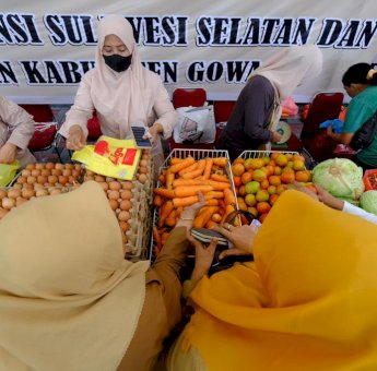 Pemkab Gowa Bersama Pemprov Sulsel Penuhi Kebutuhan Pangan Warga Dengan Pasar Murah