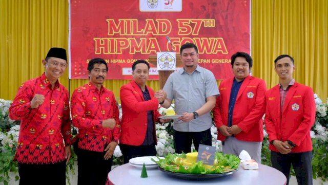 Bupati Gowa Adnan Purichta Ichsan saat menghadiri Milad ke-57 Tahun HIPMA Gowa, di Gedung Haji Bate, kemarin. (Dok. Humas Gowa)