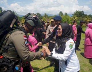 Sambut Personel Purna Tugas Operasi Damai Cartenz Papua, Indah: Terima Kasih Telah Menjaga NKRI