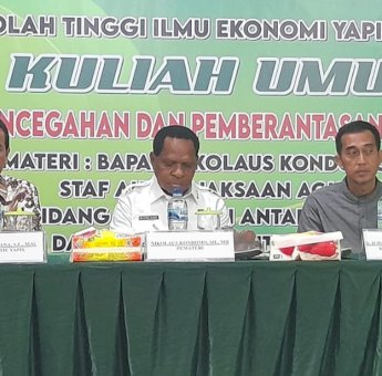 Staf Ahli Kejaksaan Agung Berikan Kuliah Umum Anti Korupsi di STIE Yapis Merauke