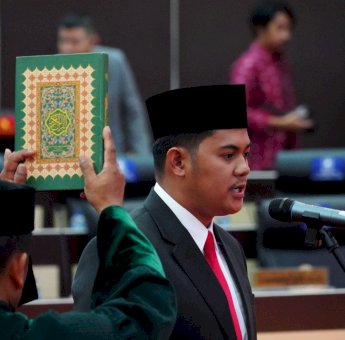 Gantikan Anzar Zainal Bate, Muhammad Aslim Resmi Dilantik Sebagai PAW Anggota DPRD Sulsel