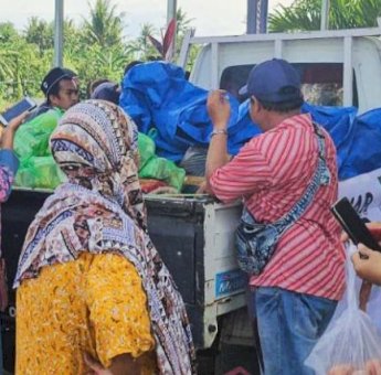 Sambut Harlah PPP ke-51, Fatahuddin Lewa Gagas Pasar Murah Silewaki