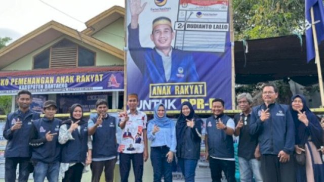 Caleg DPR RI dari Partai NasDem, Rudianto Lallo saat meresmikan posko pemenangan Anak Rakyat untuk wilayah Kabupaten Bantaeng, Minggu (7/1/2024). (Foto: Istimewa)