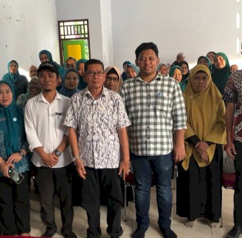 KPU Soppeng dan Tim Penggerak PKK Kelurahan Lemba Sosialisasi DPTb dan Jenis Surat Suara