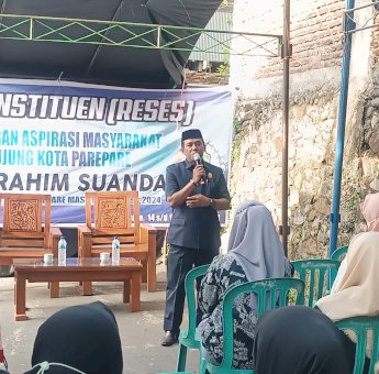 Temu Konstituen, Ketua Komisi III DPRD Parepare Ibrahim Suanda Paparkan Hasil Realisasi Aspirasi Warga Ujung